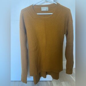 Size XS Wilfred free sweater in a mustard brown colour